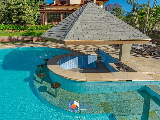 Casa com 3903m² 6 quartos e 8 banheiros, à venda, no bairro Jardim Leonor em Itatiba
