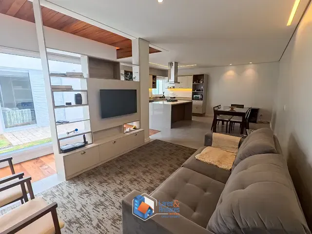 Casa com 300m² 2 quartos e 2 banheiros, à venda, no bairro Jardim Alvorada em Marília