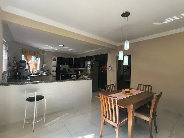 Casa com 257m² 3 quartos e 2 banheiros, à venda, no bairro Jardim Regina em Indaiatuba