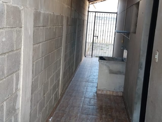 Casa com 158m² 2 quartos e 1 banheiro, à venda, no bairro Parque São Luís em Taubaté