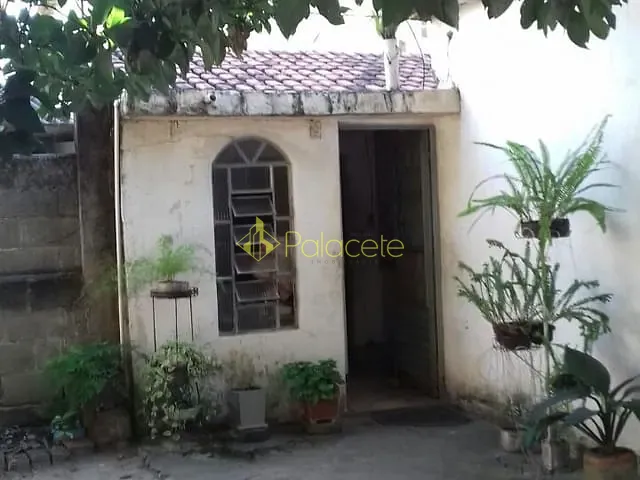 Casa com 396m², à venda, no bairro Centro em Potim