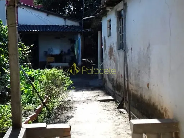 Casa com 396m², à venda, no bairro Centro em Potim