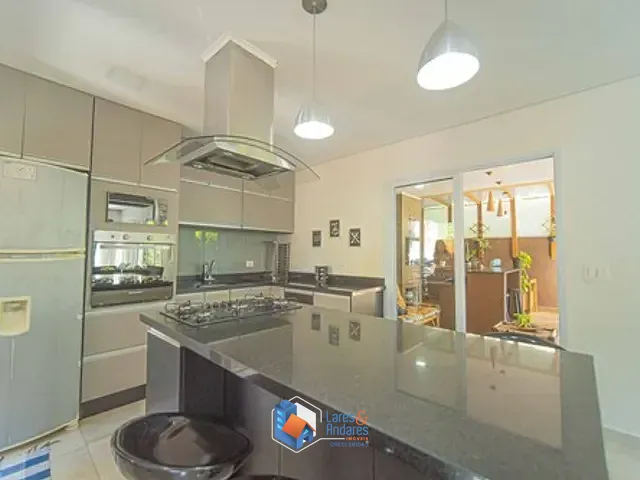Casa com 376m² 3 quartos e 5 banheiros, à venda, no bairro Transurb em Itapevi