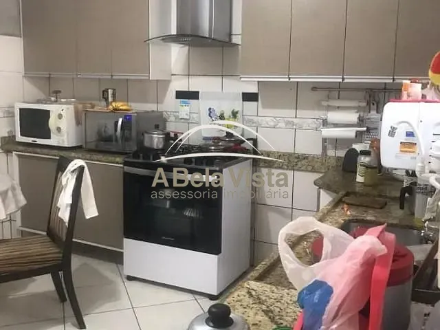 Casa com 375m² 3 quartos e 4 banheiros, à venda, no bairro Ayrosa em Osasco