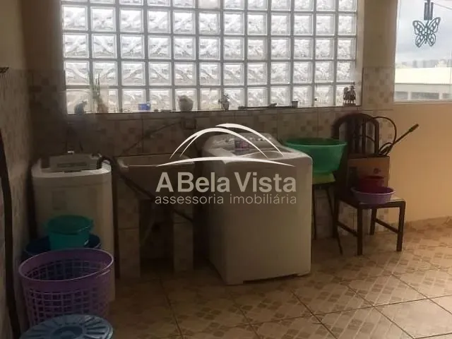 Casa com 375m² 3 quartos e 4 banheiros, à venda, no bairro Ayrosa em Osasco