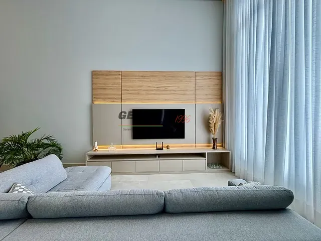 Casa com 300m² 3 quartos e 5 banheiros, à venda, no bairro Jardim Residencial Dona Maria Candida em Indaiatuba