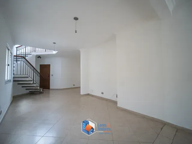 Casa com 426m² 3 quartos e 3 banheiros, à venda, no bairro Grana Viana em Cotia