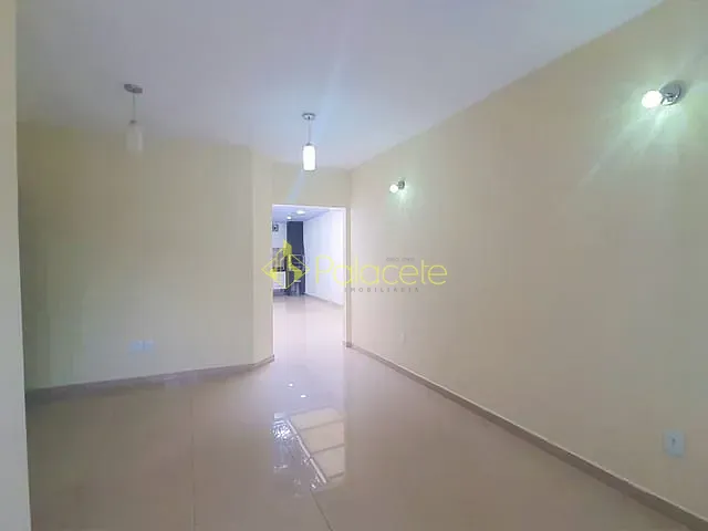 Casa 4 quartos e 3 banheiros, à venda, no bairro Parque São Luís em Taubaté