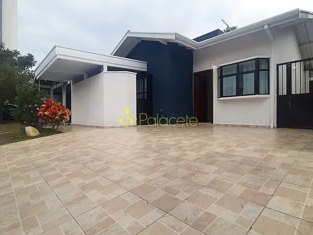 Casa 4 quartos e 3 banheiros, à venda, no bairro Parque São Luís em Taubaté