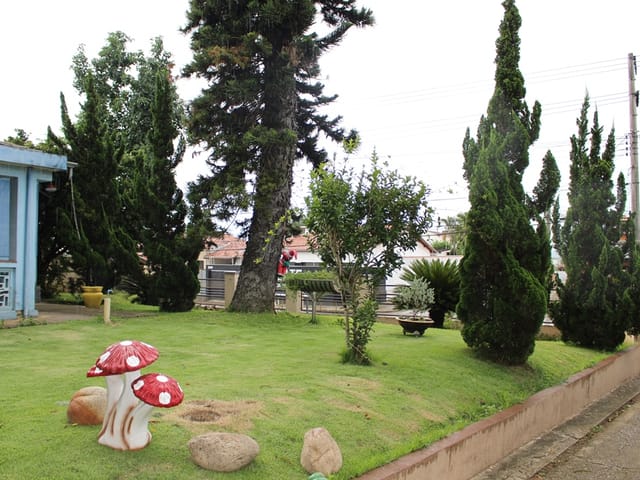 Casa com 1257m² 6 quartos e 2 banheiros, à venda, no bairro Santana em Pindamonhangaba