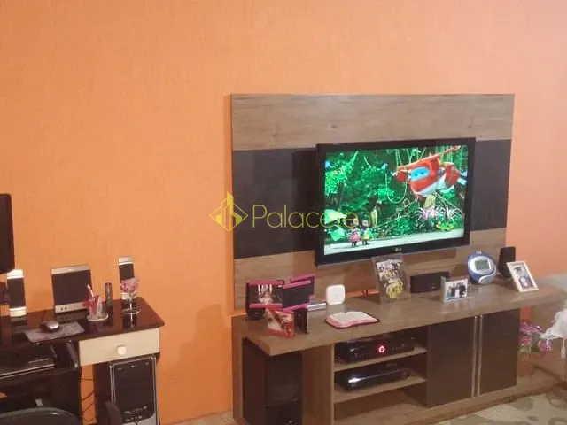 Casa com 180m² 3 quartos e 3 banheiros, à venda, no bairro Residencial Pasin em Pindamonhangaba