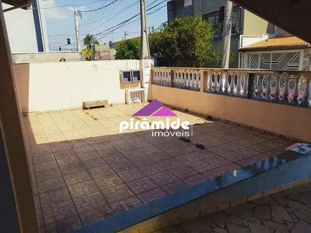 Casa com 250m² 3 quartos e 2 banheiros, à venda, no bairro Jardim Ismênia em São José dos Campos