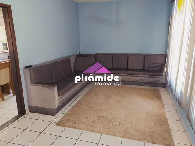 Casa com 250m² 3 quartos e 2 banheiros, à venda, no bairro Jardim Ismênia em São José dos Campos