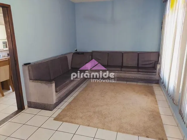 Casa com 250m² 3 quartos e 2 banheiros, à venda, no bairro Jardim Ismênia em São José dos Campos