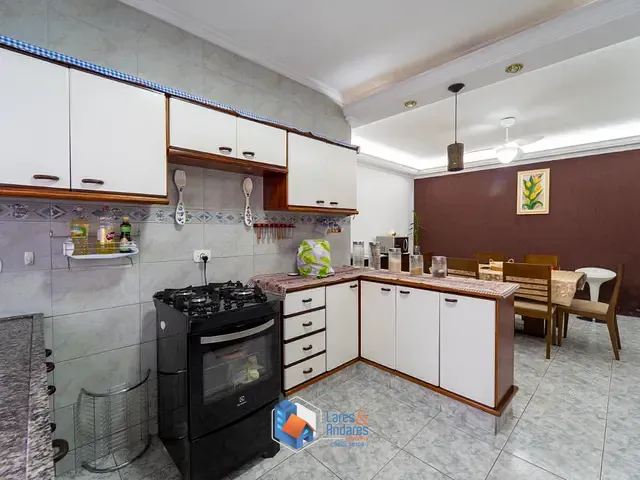 Casa com 250m² 3 quartos e 4 banheiros, à venda, no bairro Jardim Tannus em Jundiaí
