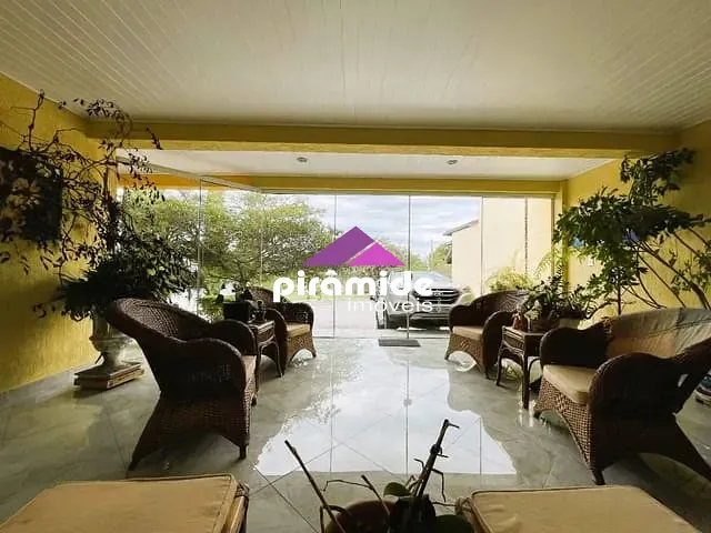 Casa com 325m² 3 quartos e 3 banheiros, à venda, no bairro Urbanova em São José dos Campos
