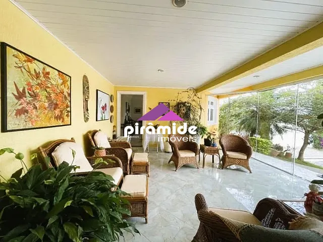 Casa com 325m² 3 quartos e 3 banheiros, à venda, no bairro Urbanova em São José dos Campos