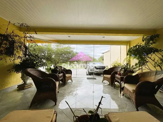 Casa com 325m² 3 quartos e 3 banheiros, à venda, no bairro Urbanova em São José dos Campos