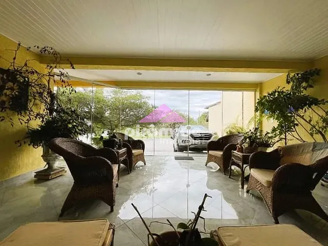 Casa com 325m² 3 quartos e 3 banheiros, à venda, no bairro Urbanova em São José dos Campos