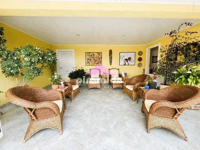 Casa com 325m² 3 quartos e 3 banheiros, à venda, no bairro Urbanova em São José dos Campos