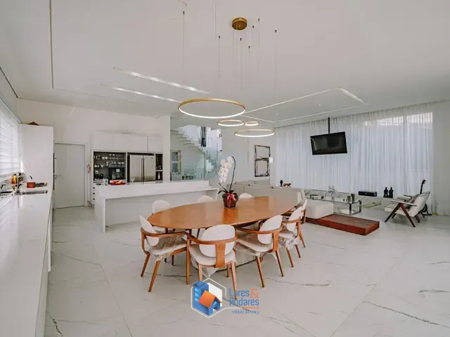 Casa com 600m² 4 quartos e 6 banheiros, à venda, no bairro Alphaville em Santana De Parnaíba