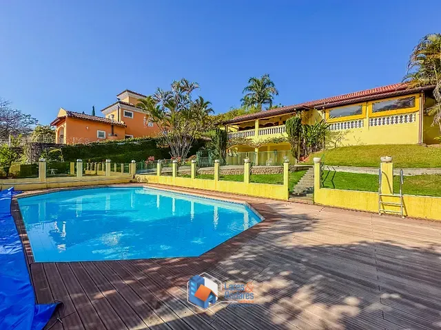 Casa com 1530m² 6 quartos e 7 banheiros, à venda, no bairro Nova Fazendinha em Carapicuíba
