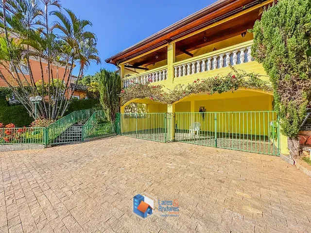 Casa com 1530m² 6 quartos e 7 banheiros, à venda, no bairro Nova Fazendinha em Carapicuíba