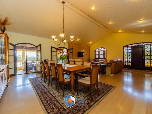 Casa com 1530m² 6 quartos e 7 banheiros, à venda, no bairro Nova Fazendinha em Carapicuíba