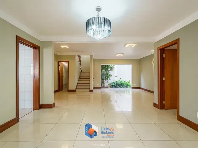 Casa com 346m² 4 quartos e 6 banheiros, à venda, no bairro Betel em Paulínia