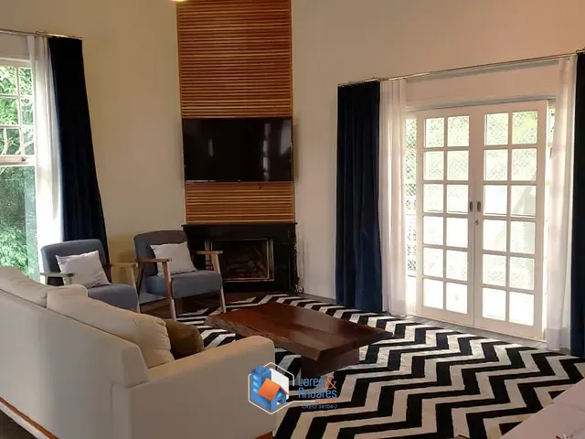Casa com 818m² 4 quartos e 6 banheiros, à venda, no bairro Jardim Indaiá em Embu Das Artes