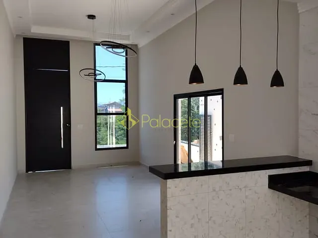 Casa com 251m² 3 quartos e 2 banheiros, à venda, no bairro Caçapava Velha em Caçapava