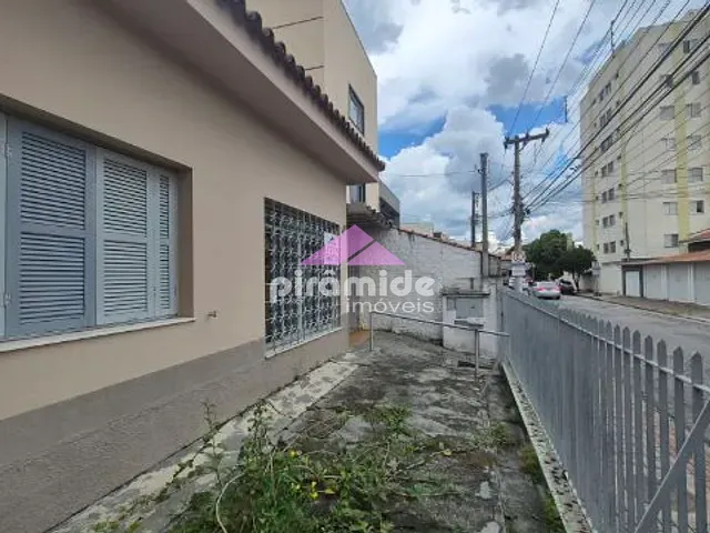 Casa com 290m² 3 quartos e 2 banheiros, para alugar, no bairro Jardim Maringá em São José dos Campos