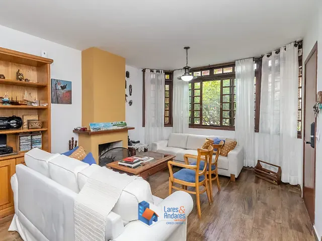 Casa com 231m² 3 quartos e 4 banheiros, à venda, no bairro Granja Viana em Cotia