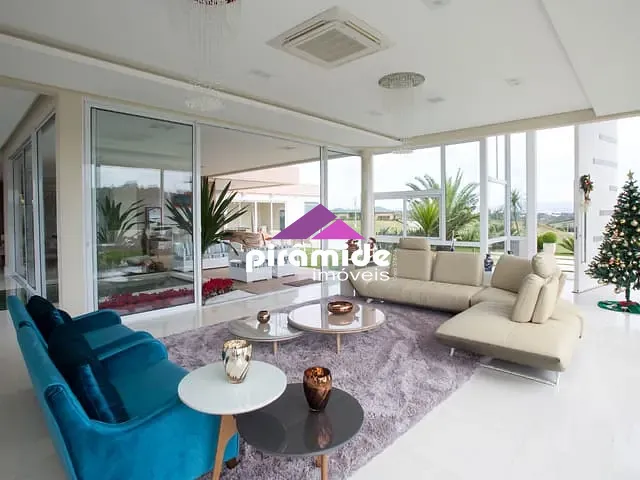 Casa com 2352m² 5 quartos e 7 banheiros, à venda, no bairro Torrão de Ouro em São José dos Campos