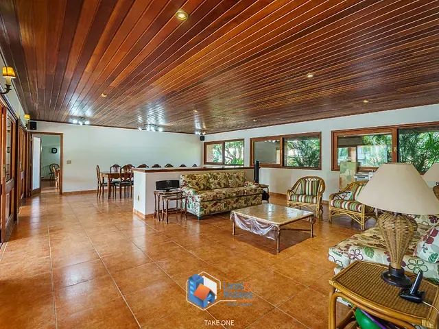Casa com 2480m² 5 quartos e 7 banheiros, à venda, no bairro Helvétia Country em Indaiatuba