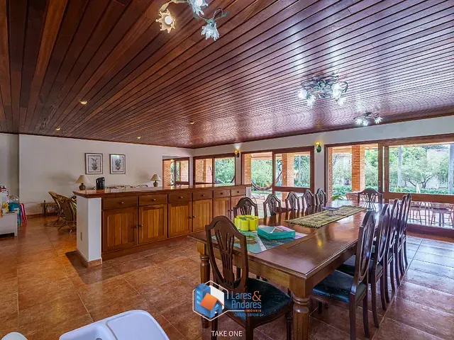 Casa com 2480m² 5 quartos e 7 banheiros, à venda, no bairro Helvétia Country em Indaiatuba