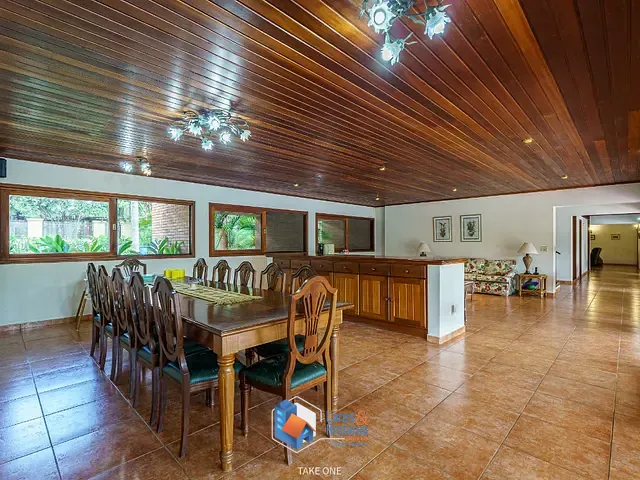 Casa com 2480m² 5 quartos e 7 banheiros, à venda, no bairro Helvétia Country em Indaiatuba