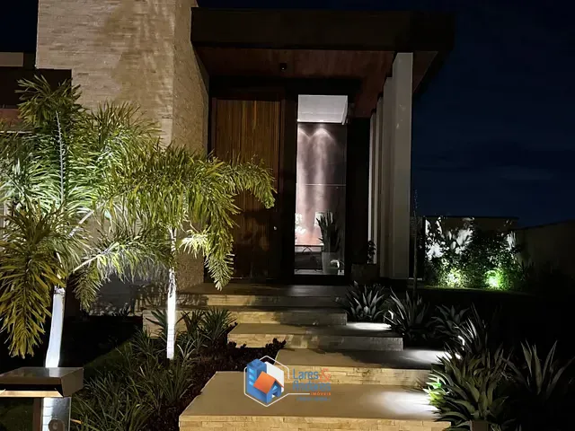 Casa com 800m² 4 quartos e 6 banheiros, à venda, no bairro Monte Alegre em Vinhedo