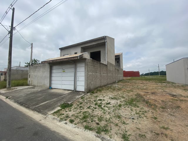 Casa 3 quartos e 2 banheiros, à venda, no bairro Cesar Park em Pindamonhangaba