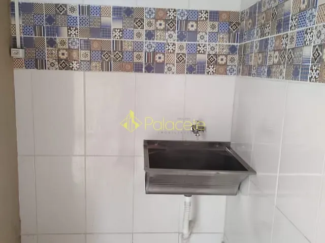 Casa com 125m² 2 quartos e 2 banheiros, à venda, no bairro Vila Rica em Pindamonhangaba