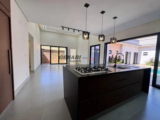 Casa com 360m² 3 quartos e 5 banheiros, à venda, no bairro Jardim Portal de Itaici em Indaiatuba