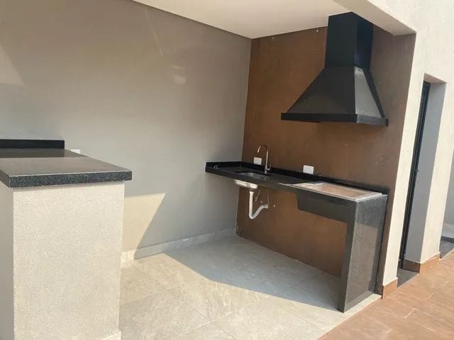Casa com 300m² 4 quartos e 5 banheiros, à venda, no bairro Bairro do Grama em Caçapava