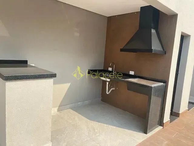 Casa com 300m² 4 quartos e 5 banheiros, à venda, no bairro Bairro do Grama em Caçapava