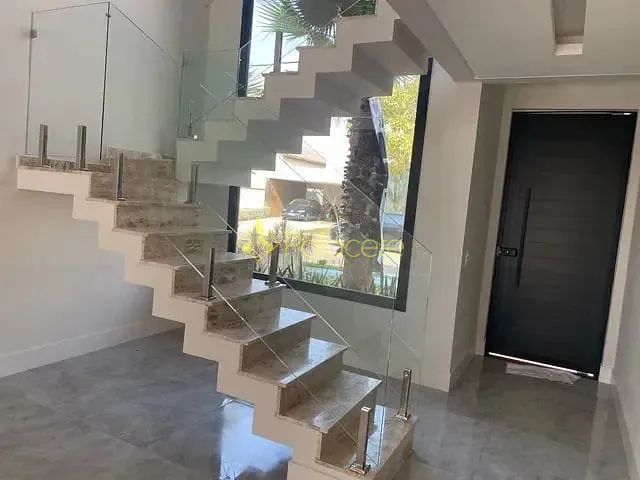 Casa com 300m² 4 quartos e 5 banheiros, à venda, no bairro Bairro do Grama em Caçapava