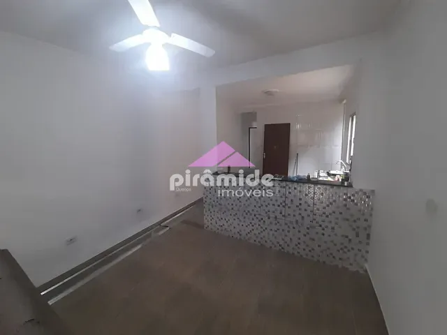 Casa com 125m² 4 quartos e 3 banheiros, para alugar, no bairro Campos de São José em São José dos Campos
