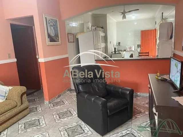Casa com 630m² 6 quartos e 3 banheiros, à venda, no bairro Califórnia em Itanhaém