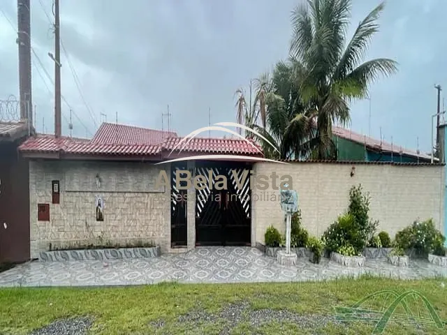 Casa com 630m² 6 quartos e 3 banheiros, à venda, no bairro Califórnia em Itanhaém