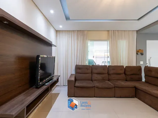 Casa com 126m² 2 quartos e 2 banheiros, à venda, no bairro Jardim Três Marias em Taboão Da Serra