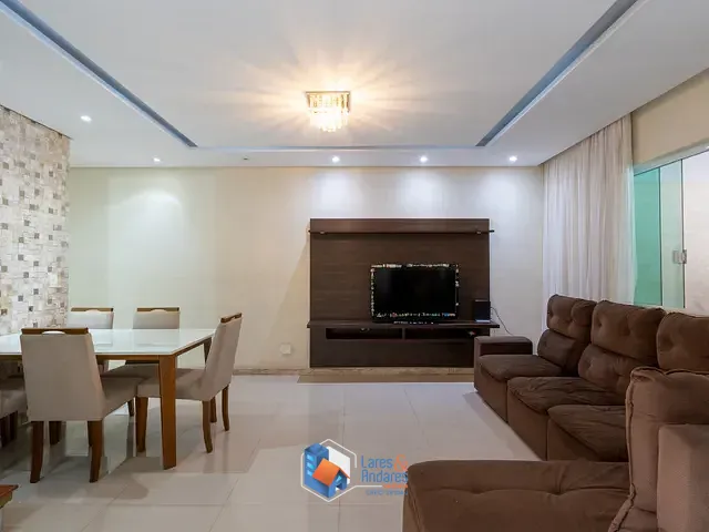 Casa com 126m² 2 quartos e 2 banheiros, à venda, no bairro Jardim Três Marias em Taboão Da Serra