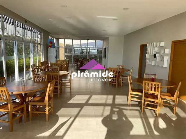Casa com 250m² 3 quartos e 1 banheiro, à venda, no bairro Parque Residencial Maria Elmira em Caçapava